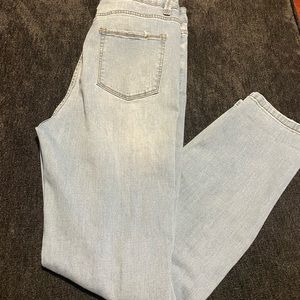 Light blue jeans with rippes (SIZE 15)